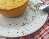 Foto langkah ke 3 dari resep Keto Low Carb Cheese Quiche with Almond Crust #keto_cp_cheese.