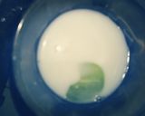 Foto langkah ke 3 dari resep Es Susu Anggur.