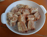 Foto del paso 1 de la receta: Costillas de cerdo con alubia blanca en salsa