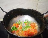 A picture of step 2 of Maggi masala.
