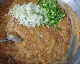 A picture of step 6 of Pavbhaji.