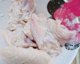 รูปขั้นตอนการทำที่ 4 ของ "ปีกไก่กรอบทอดน้ำปลา"