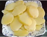 A picture of step 1 of Aloo Tuk.
