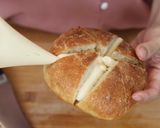 Foto langkah ke 14 dari resep Korean Garlic Cheese Bread.