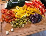 Mediterrán hekkfilé zöldségágyon recept fázis 1 fotója