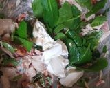 A picture of step 4 of My Steamed Chicken Salad😊.