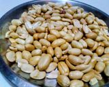 मूंगफली की बर्फी रेसिपी चरण 1 फोटो