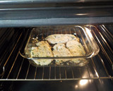 Foto del paso 27 de la receta: Pechuga de pollo marinada, macerada, al horno y alioli