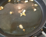 Foto del paso 2 de la receta: Espinacas con pasas y piñones