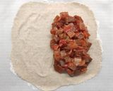 Foto del passaggio 5 della ricetta Calzone ripieno di coste indiavolate