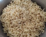 Foto langkah ke 1 dari resep Indomie Komplit.