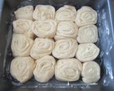Kelt csigák fokhagymás vajjal recept fázis 4 fotója