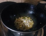 A picture of step 3 of Punjabi style Palak paneer.