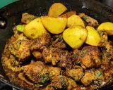 A picture of step 7 of Palak chicken masala.
