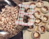 Foto del paso 2 de la receta: Champiñones rellenos de salchichas