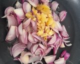 A picture of step 1 of Paneer Hydrabadi curry.