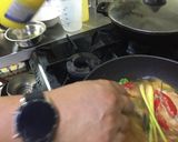 Foto langkah ke 4 dari resep Tom Yum Goong トムヤムクン.