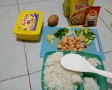 Foto langkah ke 2 dari resep Nasi Goreng musim hujan.