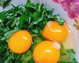 Hình bước làm 3 của món Trứng chiên lá lốt