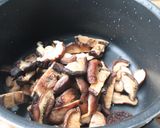 รูปขั้นตอนการทำที่ 2 ของ ข้าวต้มเห็ดหอม🍄🍚