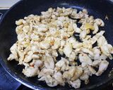 รูปขั้นตอนการทำที่ 2 ของ อกไก่ผัดหัวปลี