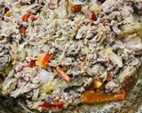 Foto del paso 3 de la receta: TARTA DE ATÚN DESMENUZADO Y CABALLA 🥧🐠🐟🧅🫑🥚🥧🐟🐠