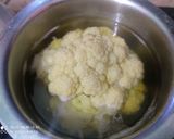 A picture of step 1 of Gobhi Musallam.