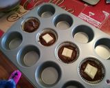 Foto del paso 7 de la receta: Magdalenas de chocolate rellenas de chocolate blanco