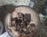 ओरियो बिस्कुट मिल्क शेक (oreo biscuit milkshake recipe in Hindi) रेसिपी चरण 3 फोटो