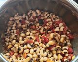 A picture of step 4 of Lobia masala curry.