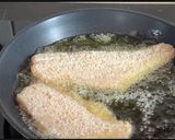 Foto del paso 5 de la receta: Pescado empanado con salsa de alcaparras