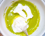 Foto langkah ke 6 dari resep Pandan Chiffon Cake.