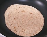 รูปขั้นตอนการทำที่ 1 ของ Egg tortilla wrap