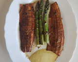 Foto del paso 4 de la receta: 🇪🇦 Filetes de trucha a la plancha marinados con soja y eneldo