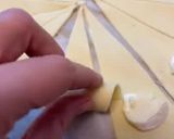 Une image de l'étape 2 de Croissants feuilletés au reblochon.