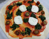 Foto del paso 3 de la receta: Pizza de Espinacas, Cabra 🐐 y miel🍯