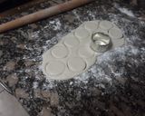Foto del paso 2 de la receta: Mentitas cubiertas con chocolate semiamargo