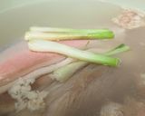 Hình bước làm 1 của món Thịt đùi heo lăn bột chiên giòn