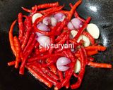 Foto langkah ke 3 dari resep Balado Basah Udang-Pete-Tahu ala Rumah Kami.