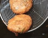 A picture of step 4 of Poha vada.