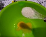 Foto langkah ke 1 dari resep Donat mini glasir gula.