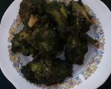 A picture of step 4 of Green chicken.