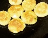 A picture of step 7 of Ragda Patties.