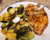 Foto del paso 4 de la receta: Pollo a la plancha con patatas y medallones de queso de cabra