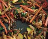 Foto del paso 2 de la receta: Salteado de verduras y arroz