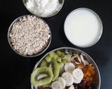 A picture of step 1 of Healthy Overnight Oats (with Fruits, Nuts & Seeds).