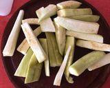 Foto del paso 1 de la receta: Keto - Papa fritas con berenjenas 🍆 y salsita picantonaNo pensé que quedarían tan ricas!!