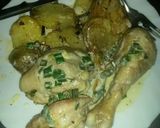 Foto del paso 6 de la receta: Pollo al verdeo con papas a la crema