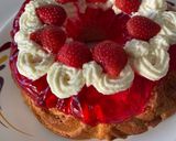 A picture of step 9 of Eggless trifle cake.