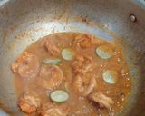 A picture of step 4 of Prawns gravy.